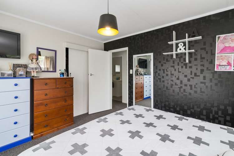 4 Adam Place Mangakakahi_7