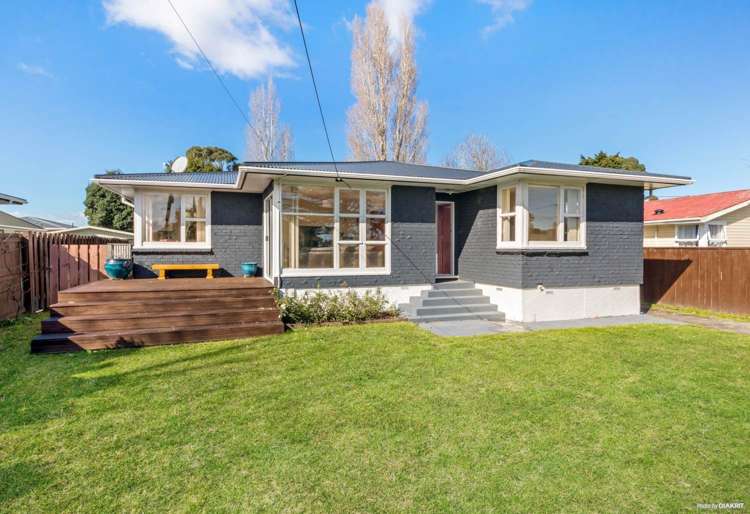 90 Cobham Crescent Kelston_9