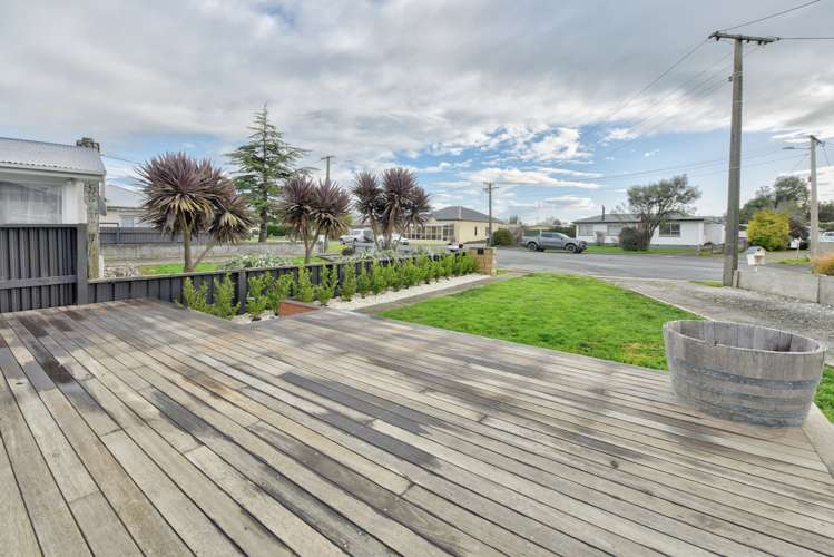 17 Waverley Street Gore Surrounds_14