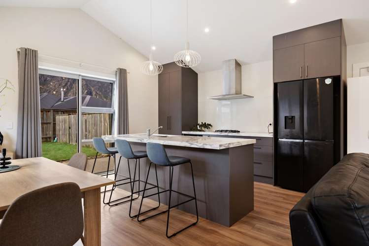27 Bale Road_4