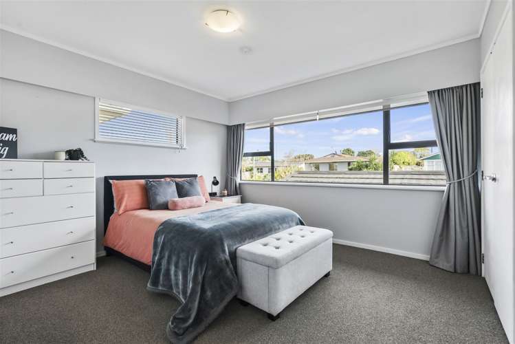 8 Quibray Place Botany Downs_14