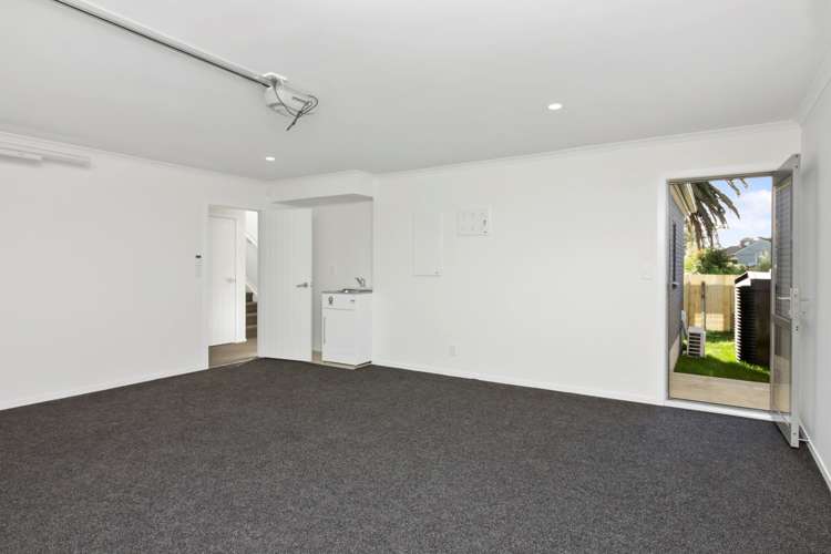 2 Ararata Lane Mangere Bridge_9