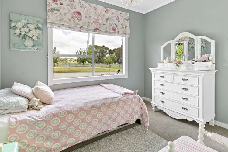 152 Willow Park Drive Opaki_20