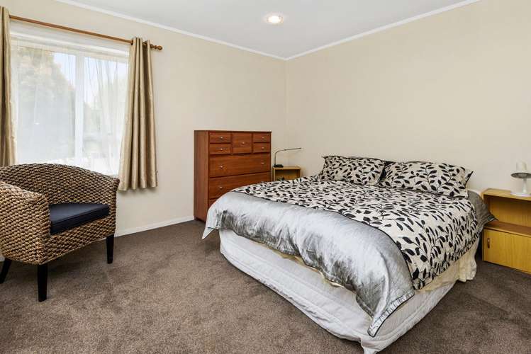 19 Glenfern Road Mellons Bay_11