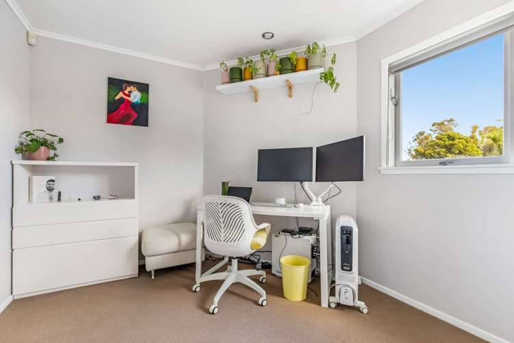 121 Vipond Road Stanmore Bay_16