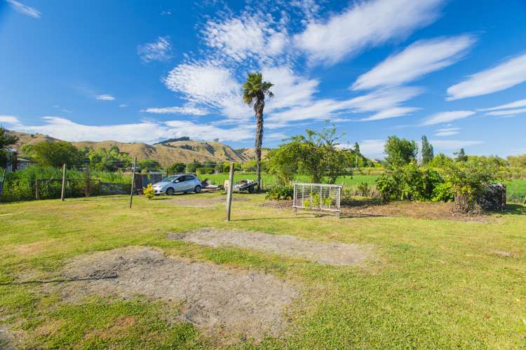18 Library Road Te Karaka_14