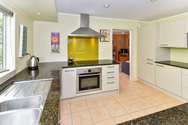 23 Sunningdale Street Wattle Downs_11