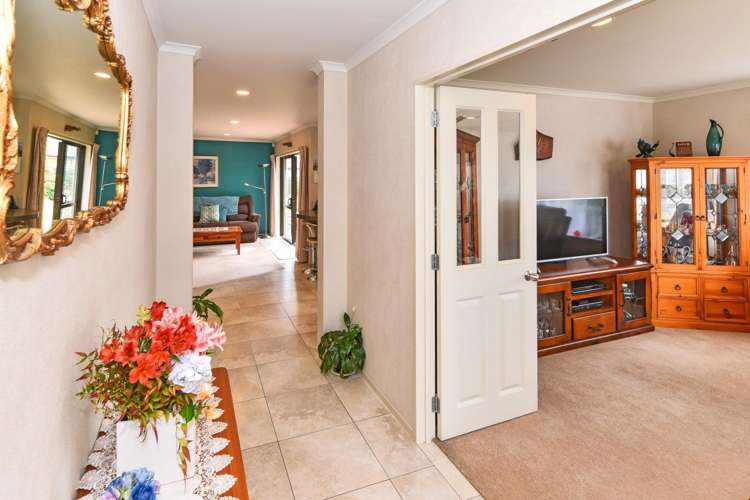 6 Aberdeen Crescent Wattle Downs_1