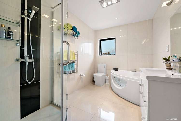 28 Flanshaw Road Te Atatu South_10