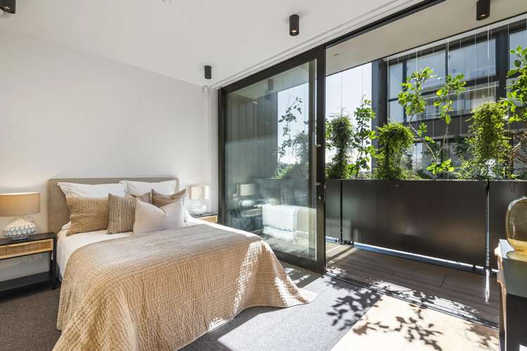 8/423-427 Beach Road Mairangi Bay_9