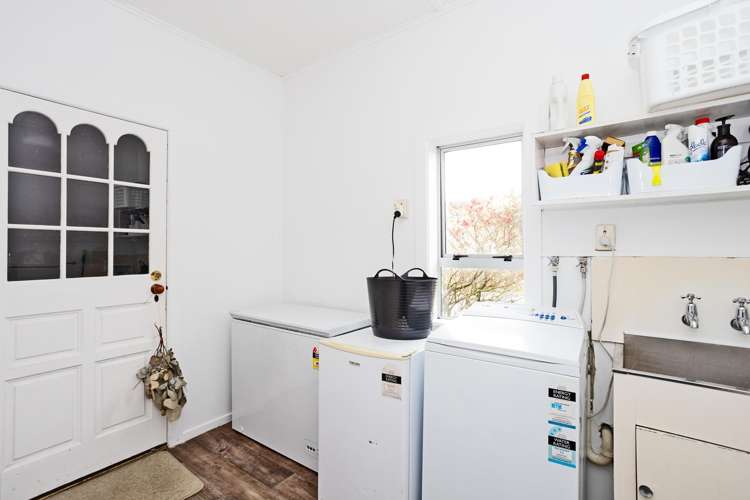 787 Queens Drive Waikiwi_26