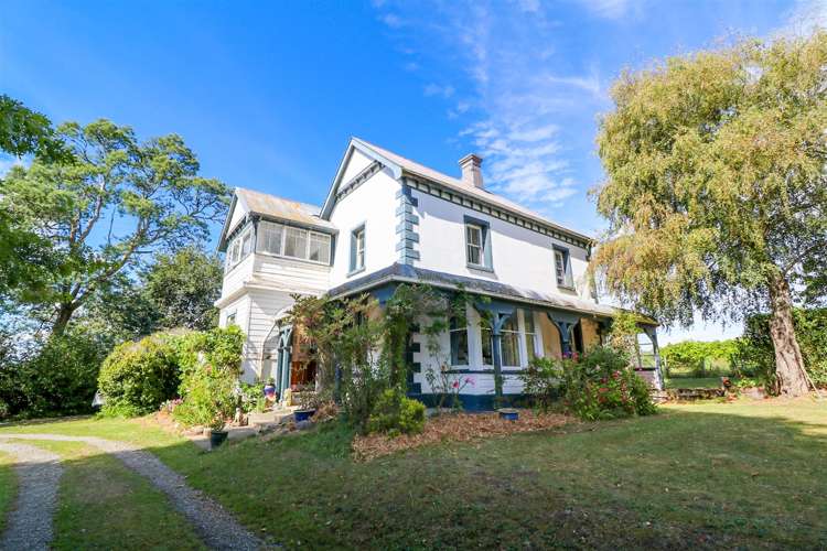 166 Barton Road Fairview_24