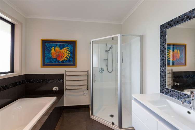 1018c Camerons Line Feilding_15