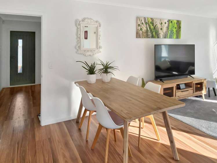 12 Martha Turnell Crescent 1302_3