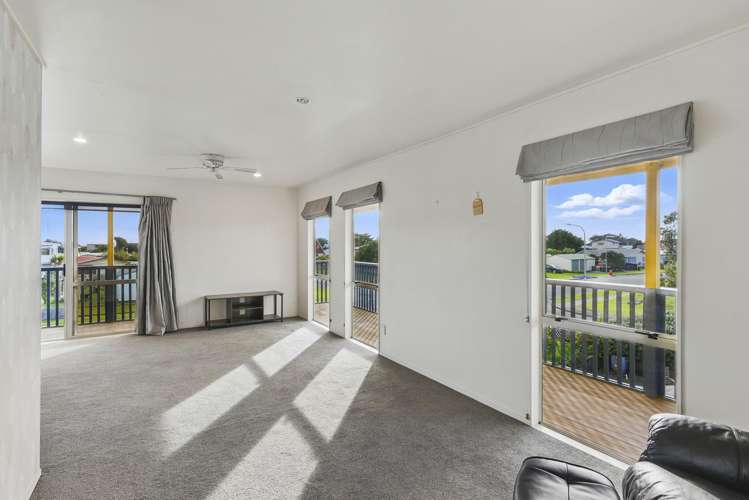 9 Takitimu Street Waitarere Beach_8