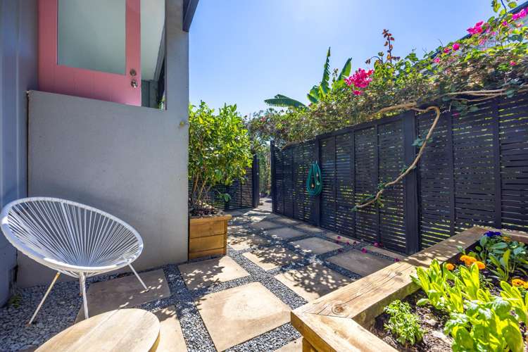 3/9 Don Croot Street Morningside_21