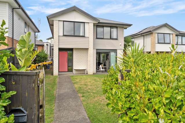 Stylish & Spacious 4-Bedroom Home in Flat Bush!