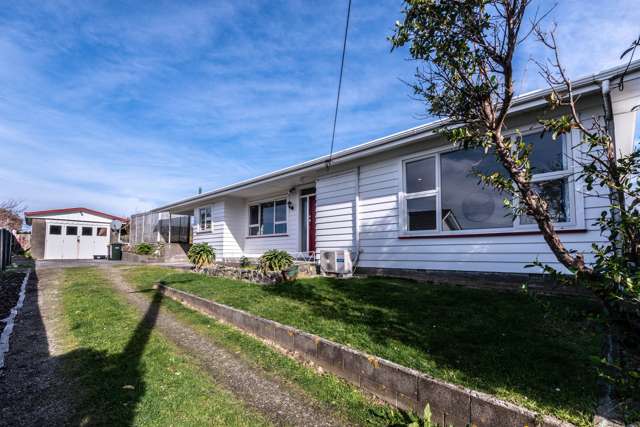 99a Clifford Road Johnsonville_1