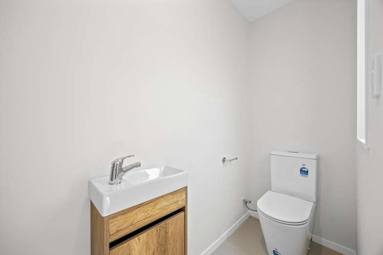 58C Fitzherbert Avenue West Harbour_18