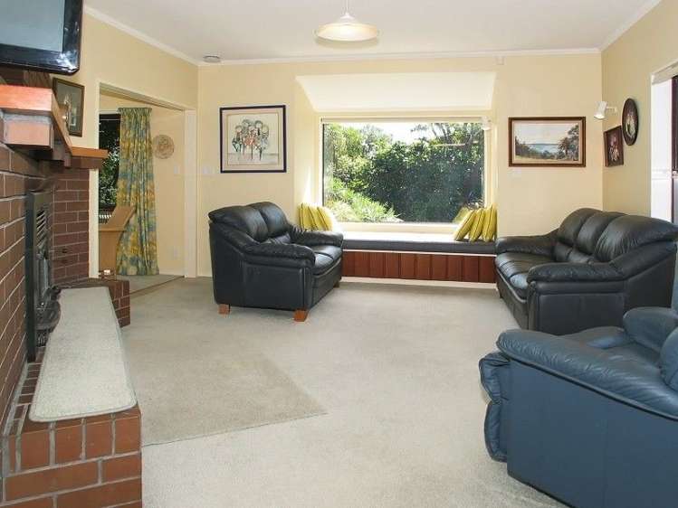 12 Gray Street Pukerua Bay_9