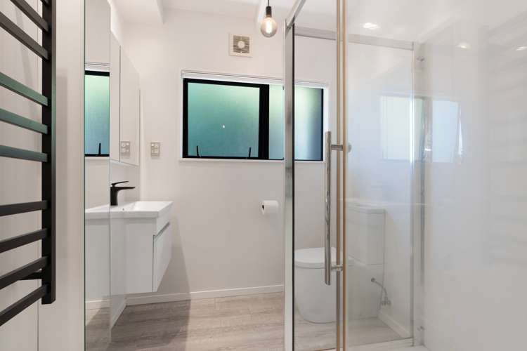 113 Vipond Road Stanmore Bay_16