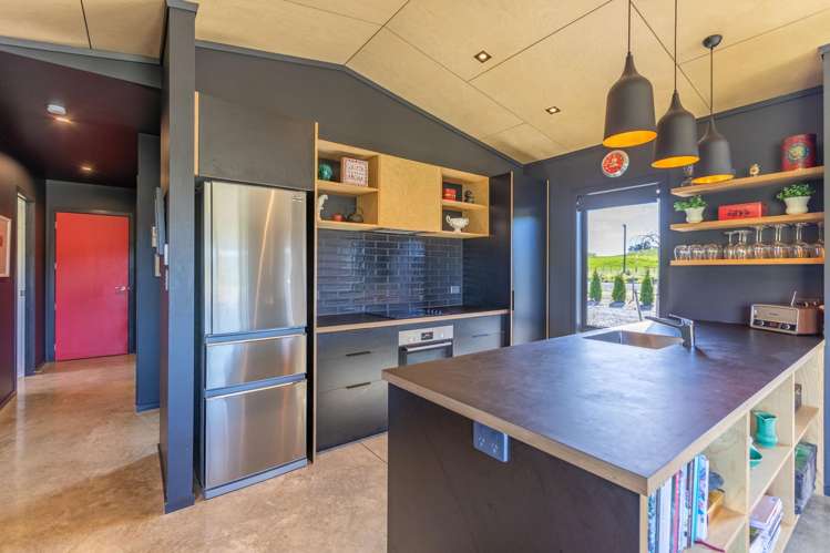 40 River Road Otane_8