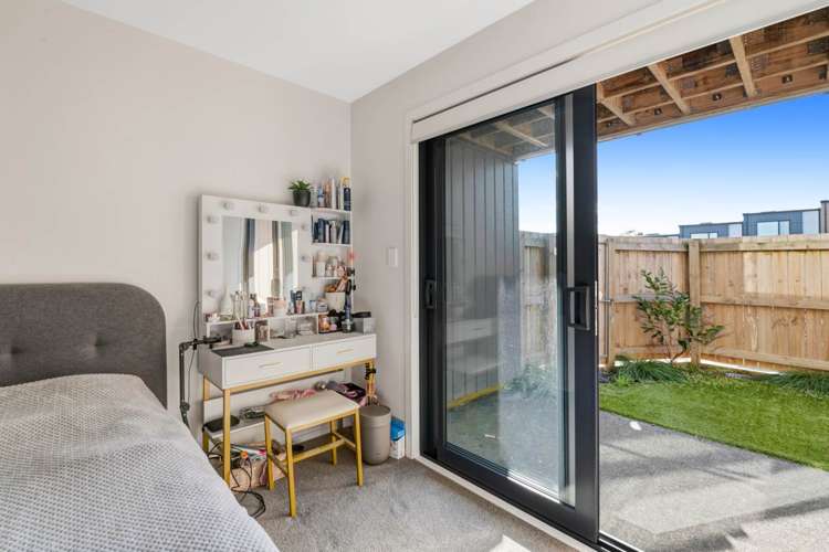 2/694 Whangaparaoa Road Stanmore Bay_10