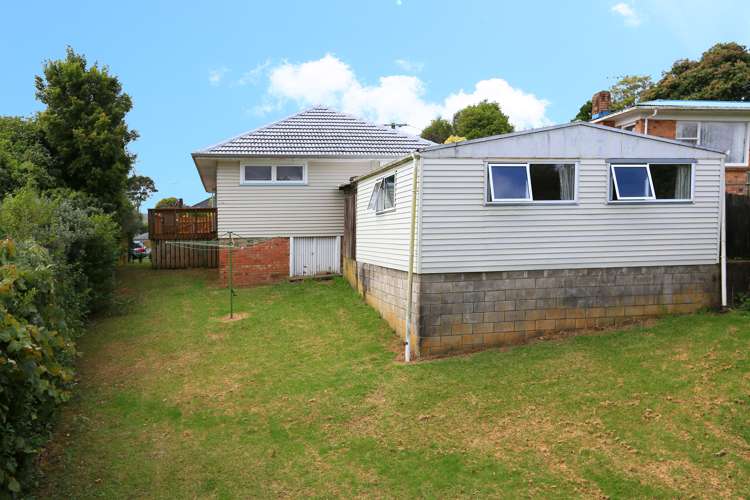 124 Flanshaw Road Te Atatu South_13