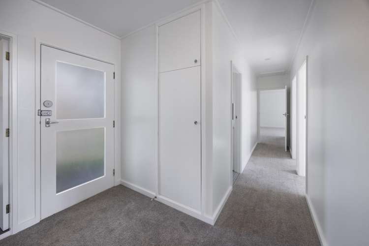 6 Calgher Avenue Waitara_21