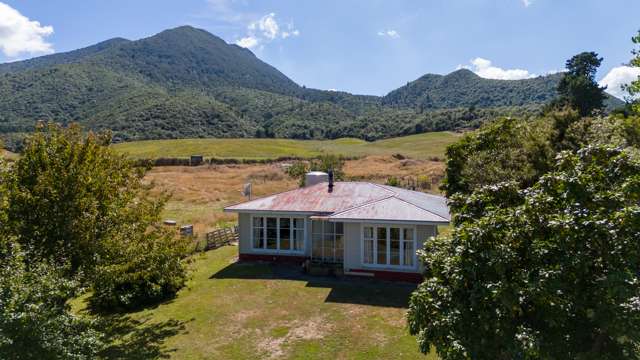 24 Mountain Road Maunganamu_1