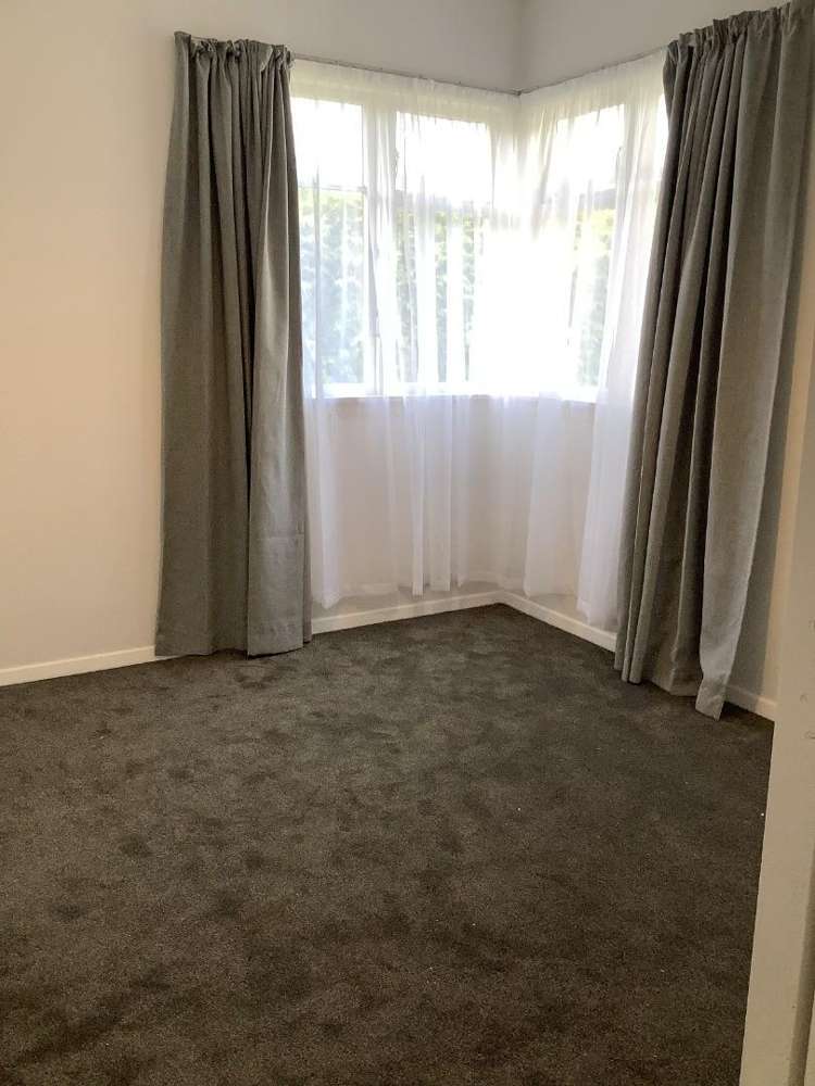 105 Main Road Wainuiomata_12