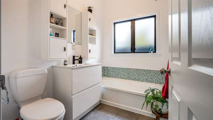 608 Madras Street Saint Albans_11