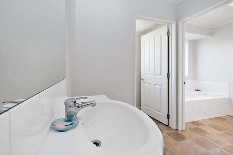 6 Iraklis Close Templeton_14