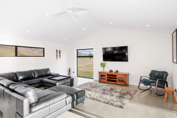 23 Hardacre Place Omarama_9