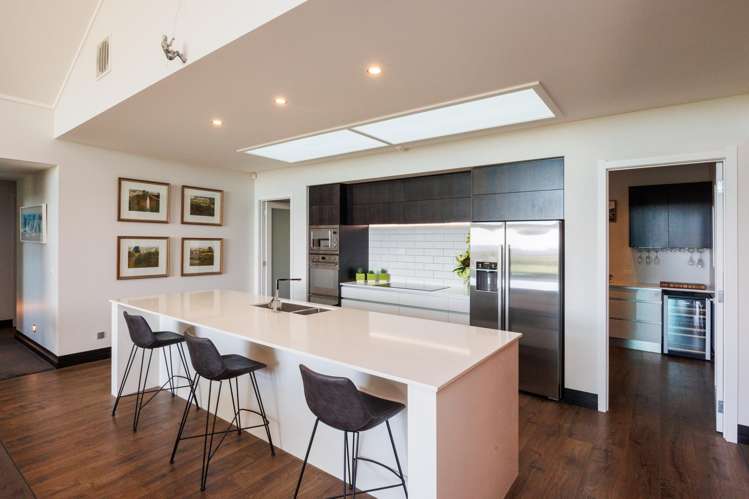 21 The Strand Fitzherbert_13