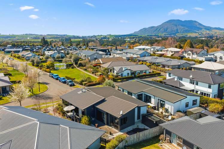 15 Noumea Drive Rangatira Park_23