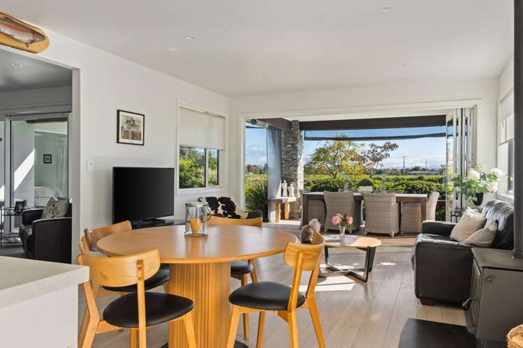 13 Gwyneth Place Lytton West_6