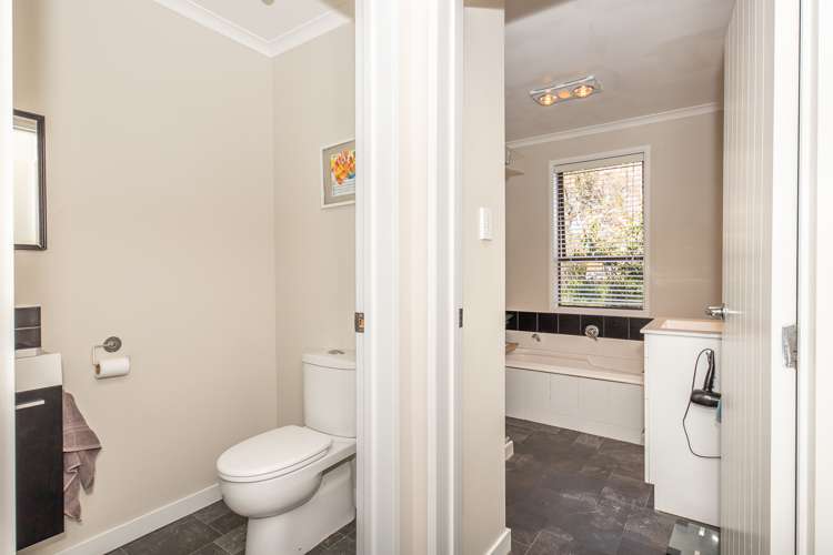 57 Caledonian Road Westport_24