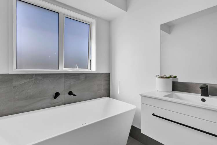 42 County Drive Hawera_15