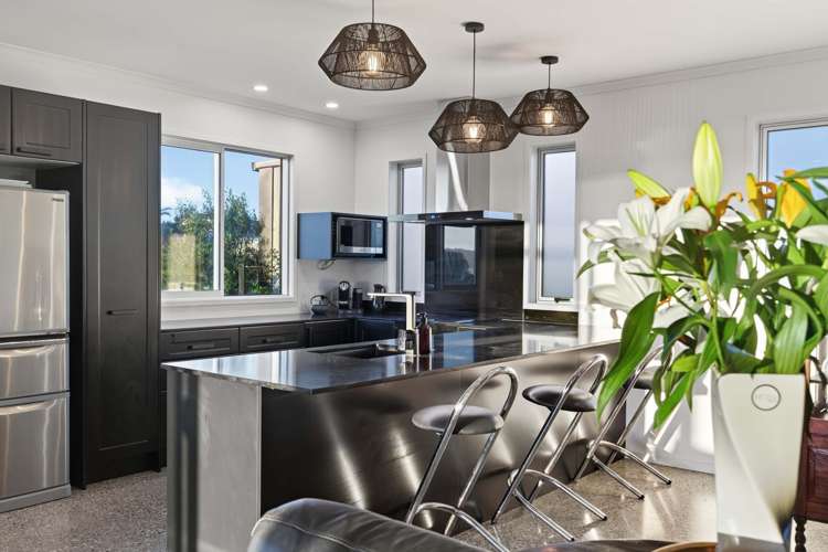 488D Pukehina Parade_4