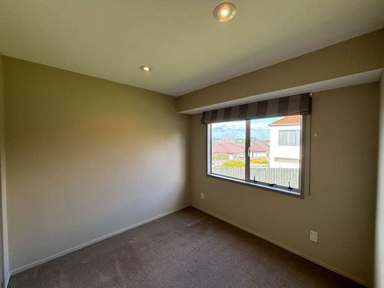 6 Kells Place Botany Downs_6