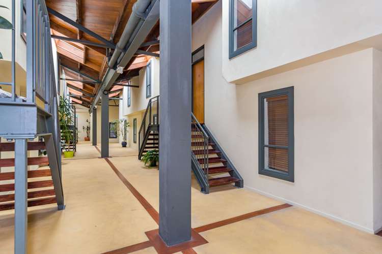 8/220 Thorndon Quay Pipitea_10