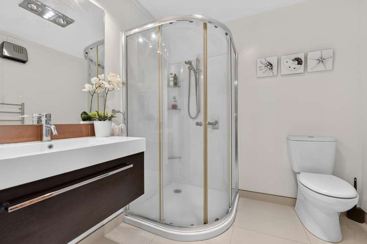 12 McLaren Place Chedworth_22