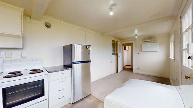 B/88 Kelburn Parade 1287_3