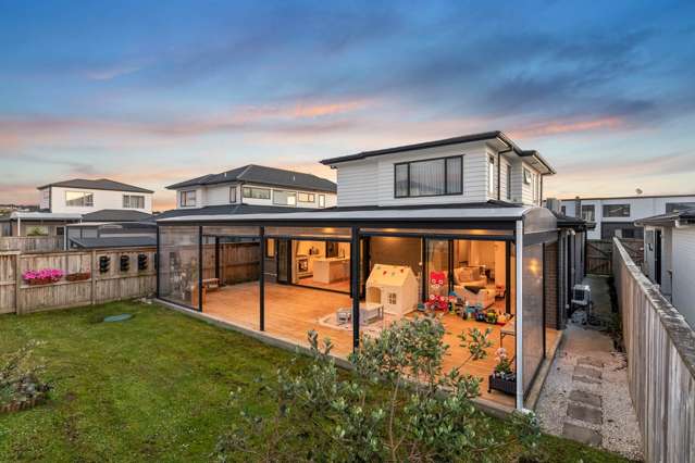 Modern Family Living – Space, Style & Location!