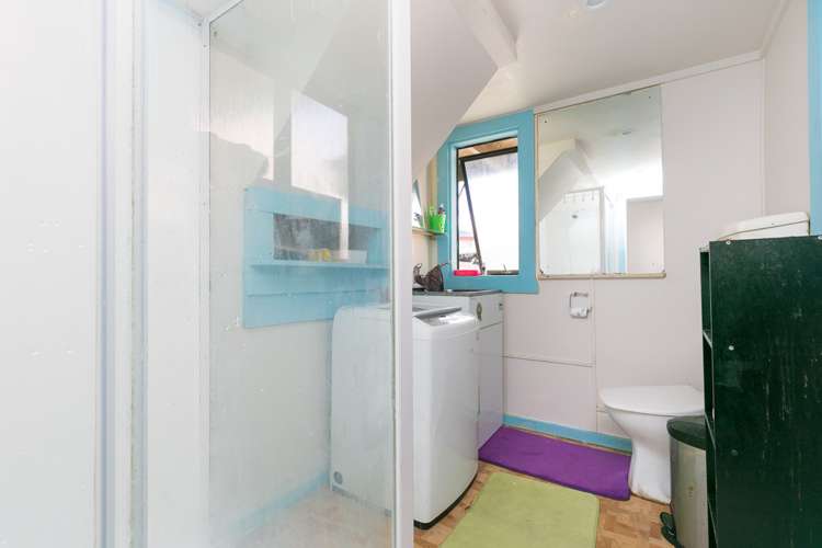 7 Angus Avenue Berhampore_11