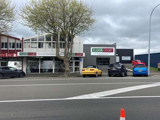 540sqm Trade Retail Showroom & Warehouse In Levin