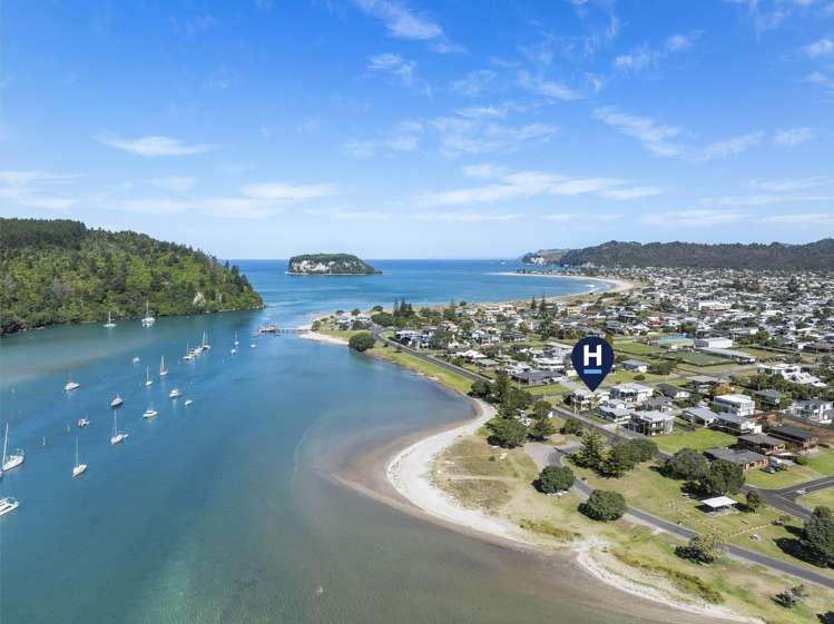 301 Beach Road Whangamata_34