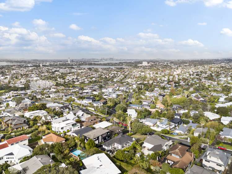 55 Seaview Road Castor Bay_28