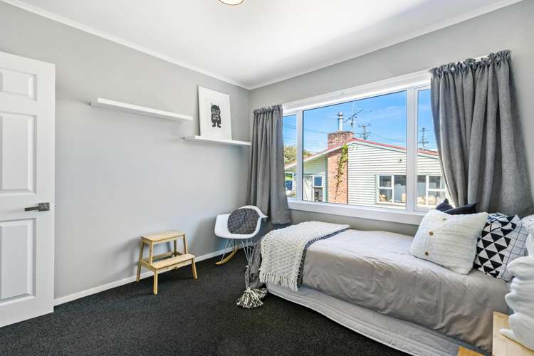 6 Alston Avenue Kelston_18